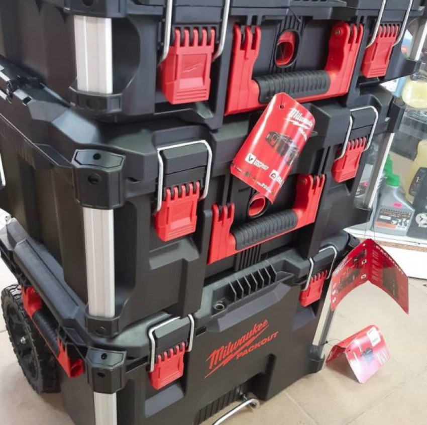 Великий кейс PACKOUT 560x410x290мм MILWAUKEE-4932464079