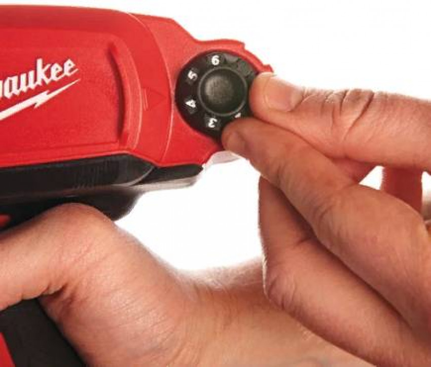 Пістолет для герметиків акумуляторний MILWAUKEE, M12 PCG/310C-0, 310мл-4933441783