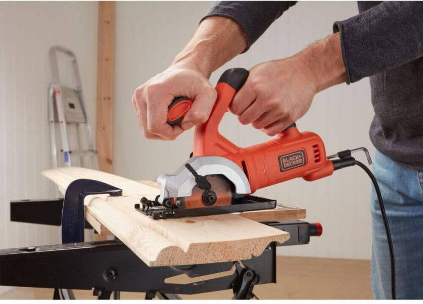 Пила дискова мережева BLACK DECKER BES510-BES510