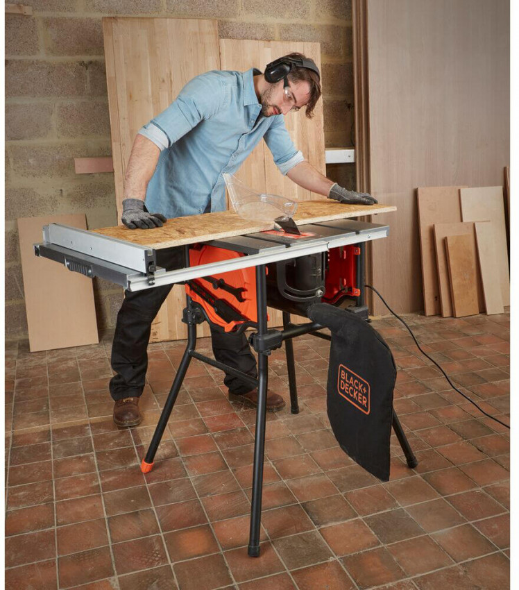 Пила настільна мережева BLACK DECKER BES720-BES720