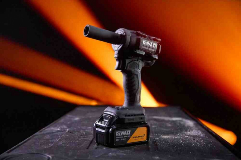Гайкокрут ударний акумуляторний безщітковий McLaren F1 TEAM SPECIAL EDITION DeWALT DCF92MP2T-DCF92MP2T