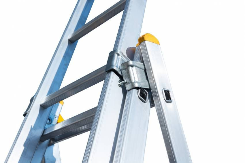 Драбина алюмінієва MASTERTOOL 3-секційна 3х8 сходинок 79-1308-79-1308