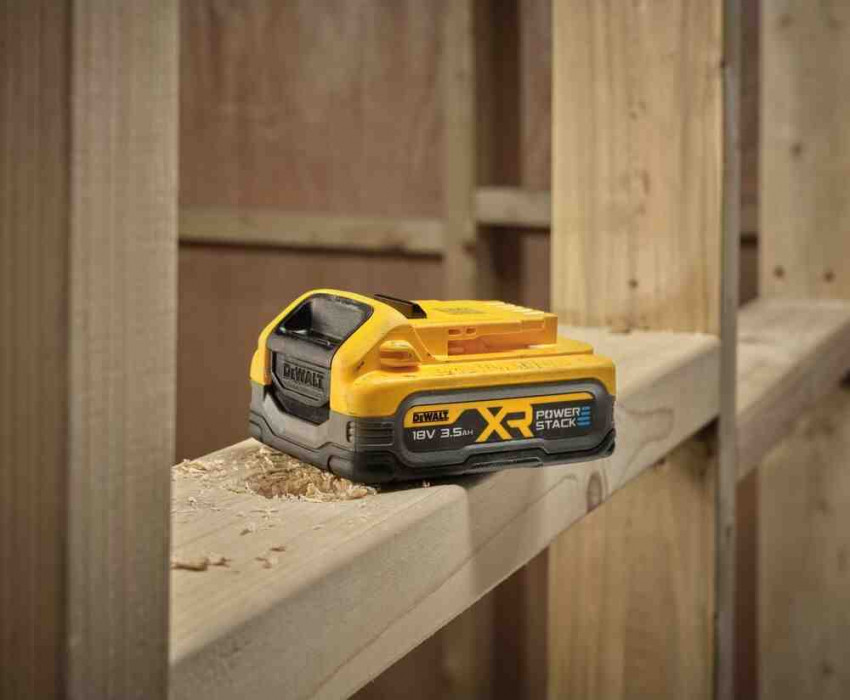 Акумуляторна батарея PowerStack DeWALT DCBP318-DCBP318