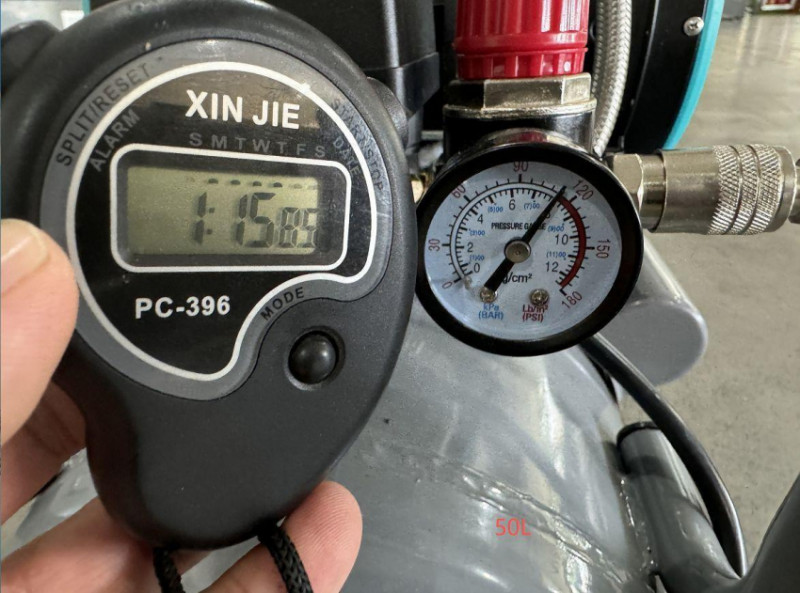 Безмасляний поршневий компресор Mast MOF1680/2x1500-50L-MOF1680/2x1500-50L