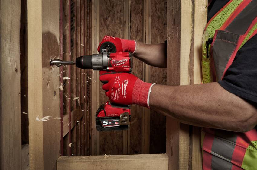 Дриль-шуруповерт акумуляторний MILWAUKEE, M18 ONEDD2-502X, 135Нм (заряд.пр., 2акум. Х5Ач, HDкейс)-4933464525
