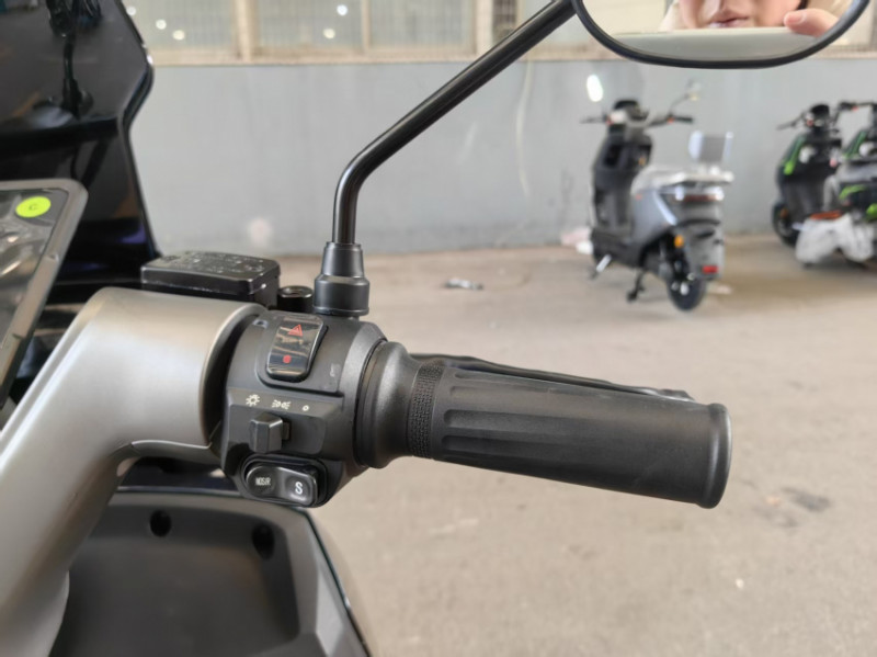 Скутер акумуляторний N36, 72В, 1200Вт, Швидкість - 45км/год-N-MD 1200