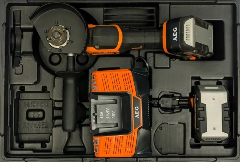 Шліфмашина кутова акум. BEWS18-125BL-502C AEG, 18В,2Х5А/год,90х,11000об/х,26мм,2,6кг,кейс-BEWS18-125BL-502C