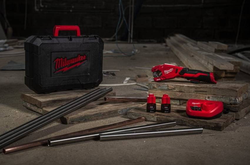 Аккумуляторний труборіз по нержавеющей стали MILWAUKEE M12PCSS-0-4933479241