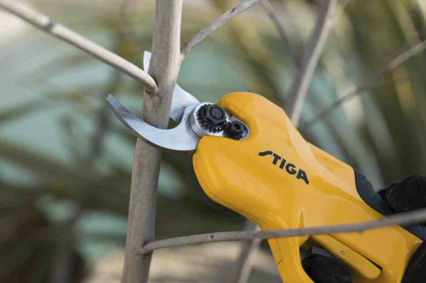 Набір з двох садових інструментів акумуляторних STIGA SP100eKit-SP100eKit