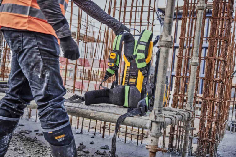 Вібратор-наплічник глибинний акумуляторний POWERSHIFT DeWALT DCPS310N-DCPS310N
