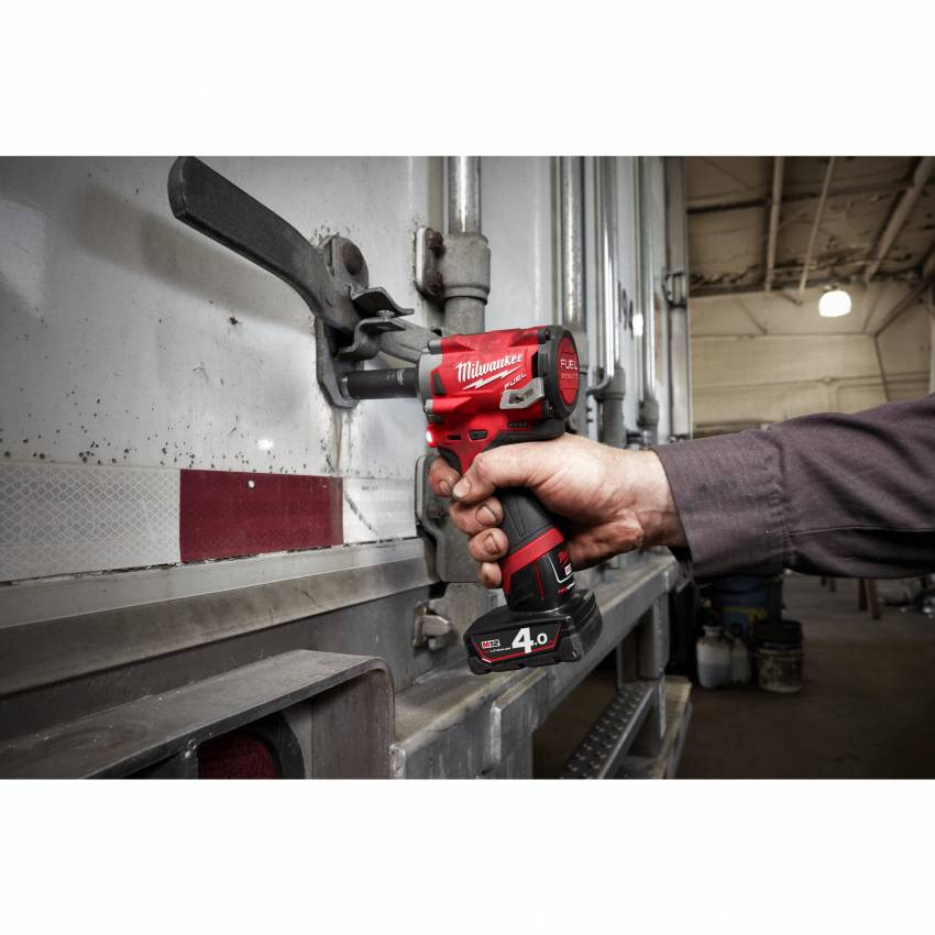 Акумуляторний імпульсний гайковерт Milwaukee M12 FIWF12-0, 339 Нм без акумуляторів та зарядного пристрою-4933464615