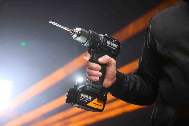Дриль-шурупокрут ударний McLaren F1 TEAM SPECIAL EDITION DeWALT DCD86MP2KT-DCD86MP2KT