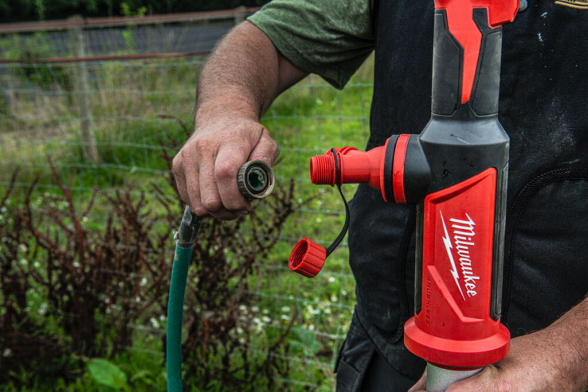 Насос для перекачки води акумуляторний MILWAUKEE M18 BLSWP-0-4933498559