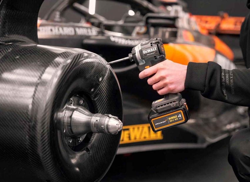 Шурупокрут ударний McLaren F1 TEAM LIMITED EDITION DeWALT DCF85MM2T-DCF85MM2T