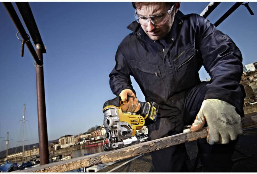 Пила лобзиковая аккумуляторная DeWALT DCS331N-DCS331N