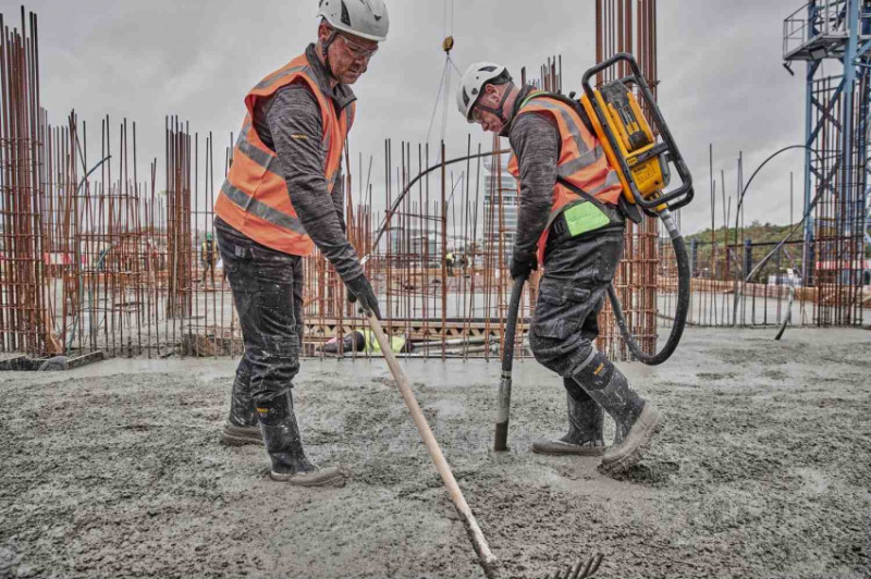 Вібратор-наплічник глибинний акумуляторний POWERSHIFT DeWALT DCPS310N-DCPS310N