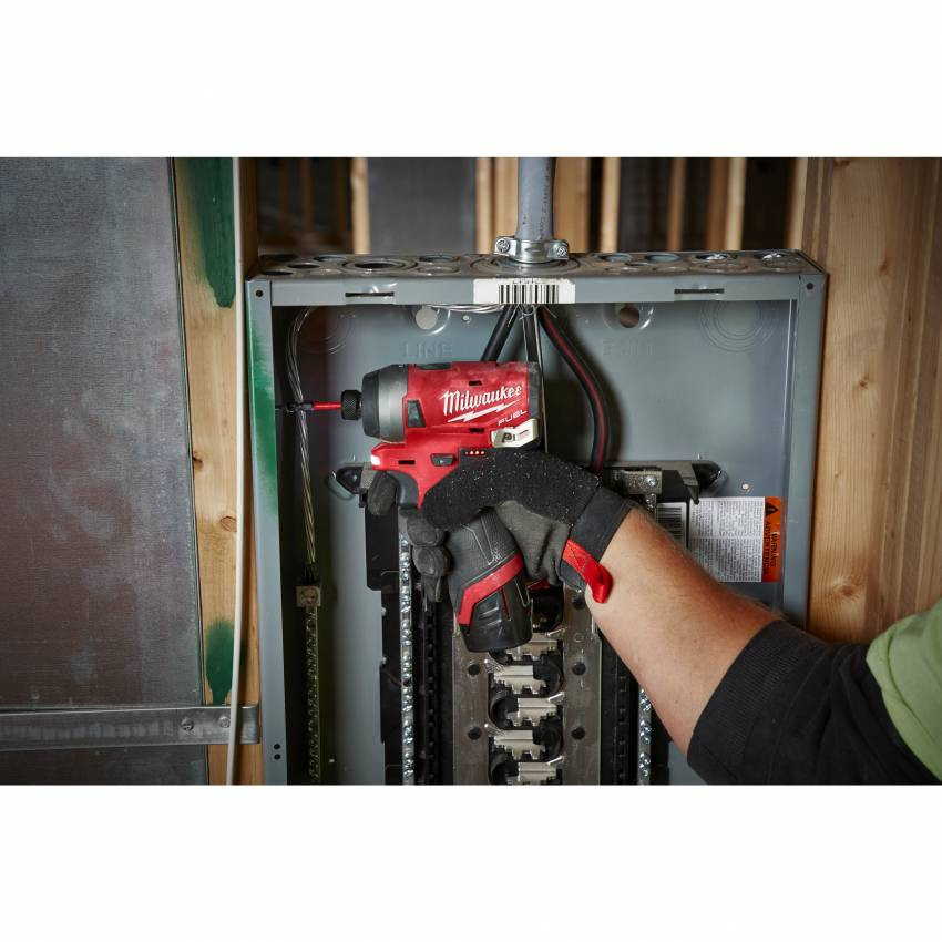Гвинтоверт акумуляторний 1/4" HEX MILWAUKEE, M12 FID-202X, 147Нм (зарядний пристрій, 2 акум.Х 2Ач, HDкейс)-4933459823