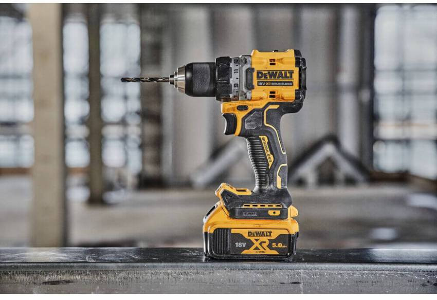 Дрель-шуруповёрт аккумуляторная бесщёточная DeWALT DCD800P2T-DCD800P2T