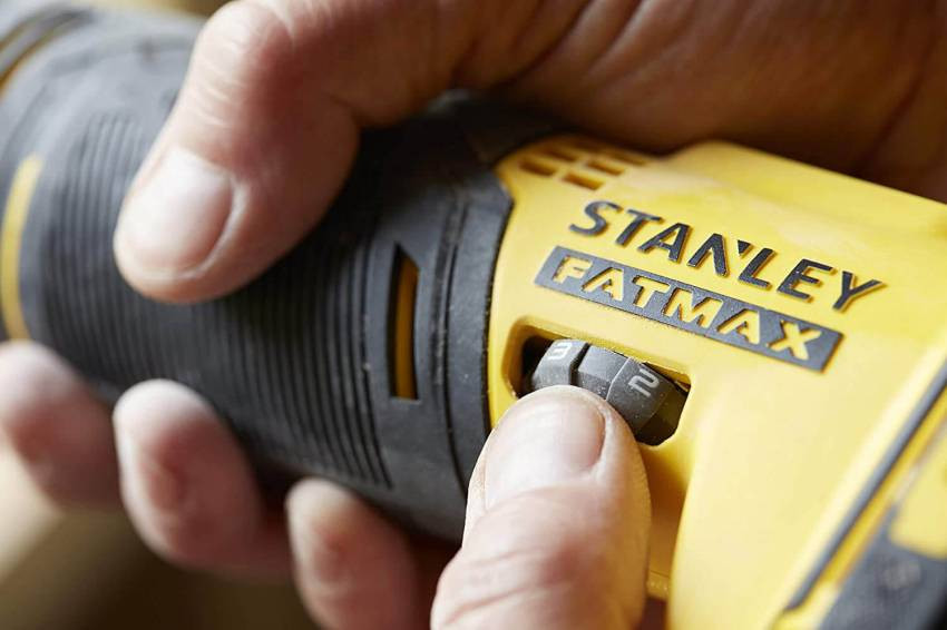 Багатофункціональний інструмент акумуляторний STANLEY FATMAX SFMCE510B-SFMCE510B