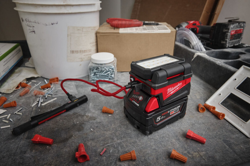 Прожектор переносний 1000 lumen M18 ALIS-0 MILWAUKEE-4933498148