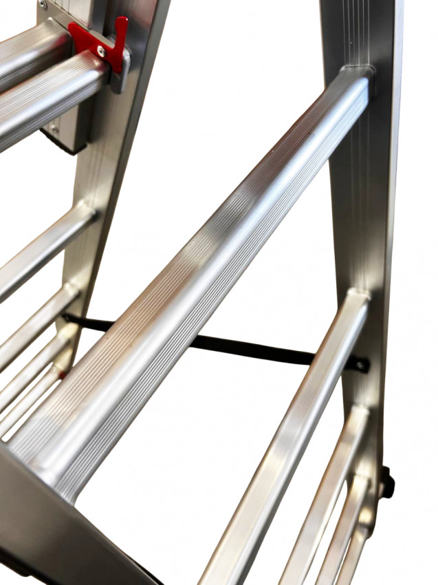 Драбина 3-секц. розкл. 3*9сх. 2,43-6,48м-KME309