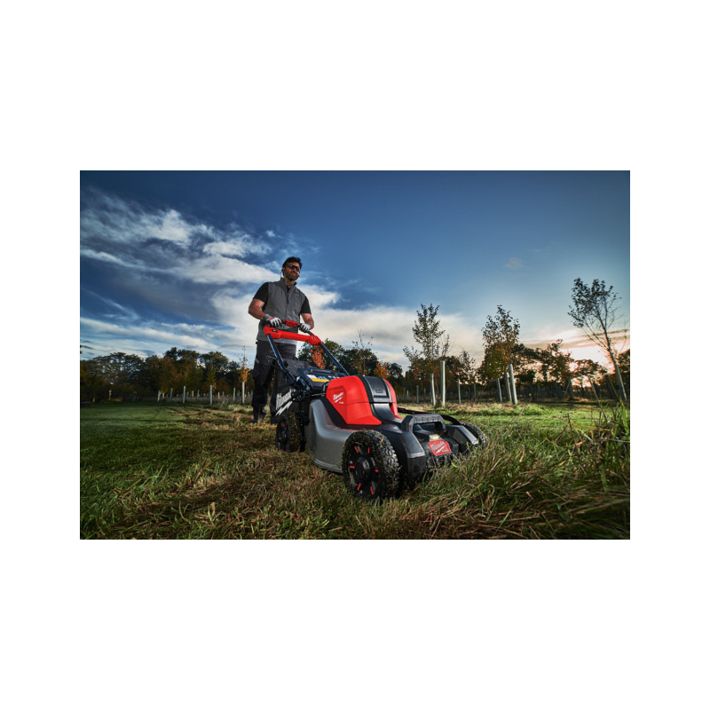 Газонокосарка акумуляторна безщіткова самохідна MILWAUKEE, M18 F2LM46-802 (2х18В), 46см (зарядний пристрій M18 DBSC, 2 акумулято-4933499215