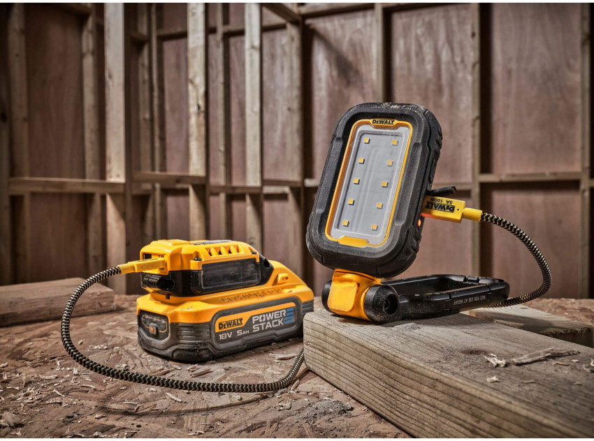 Ліхтар світлодіодний акумуляторний DeWALT DCL182-DCL182