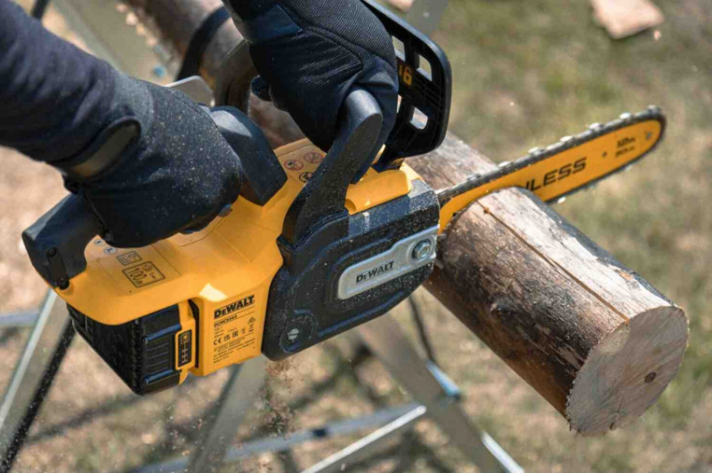 Пила ланцюгова акумуляторна безщіткова DeWALT DCMCS565P1-DCMCS565P1