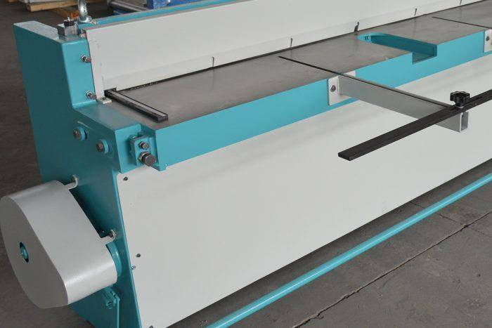 Гільйотинні ножиці Ckemsa EMGA 1320×2,5 мм-EMGA 1320×2,5 мм