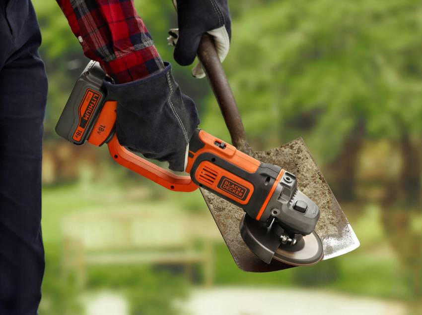 Шліфмашина кутова - болгарка акумуляторна BLACK DECKER BCG720N-BCG720N