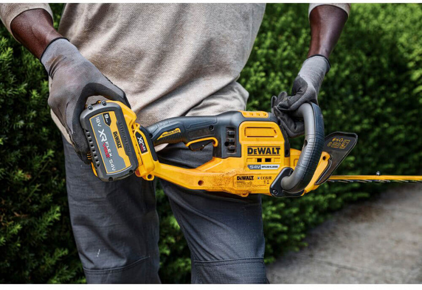 Кущоріз акумуляторний безщітковий DeWALT DCMHT573N-DCMHT573N