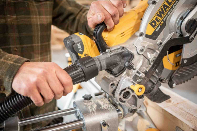 Пилка торцювальна акумуляторна безщіткова DeWALT DCS782N-DCS782N