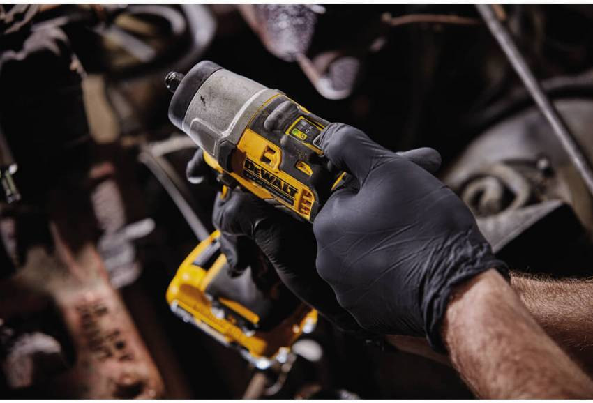 Гайковерт ударний акумуляторний безщітковий DeWALT DCF902N-DCF902N