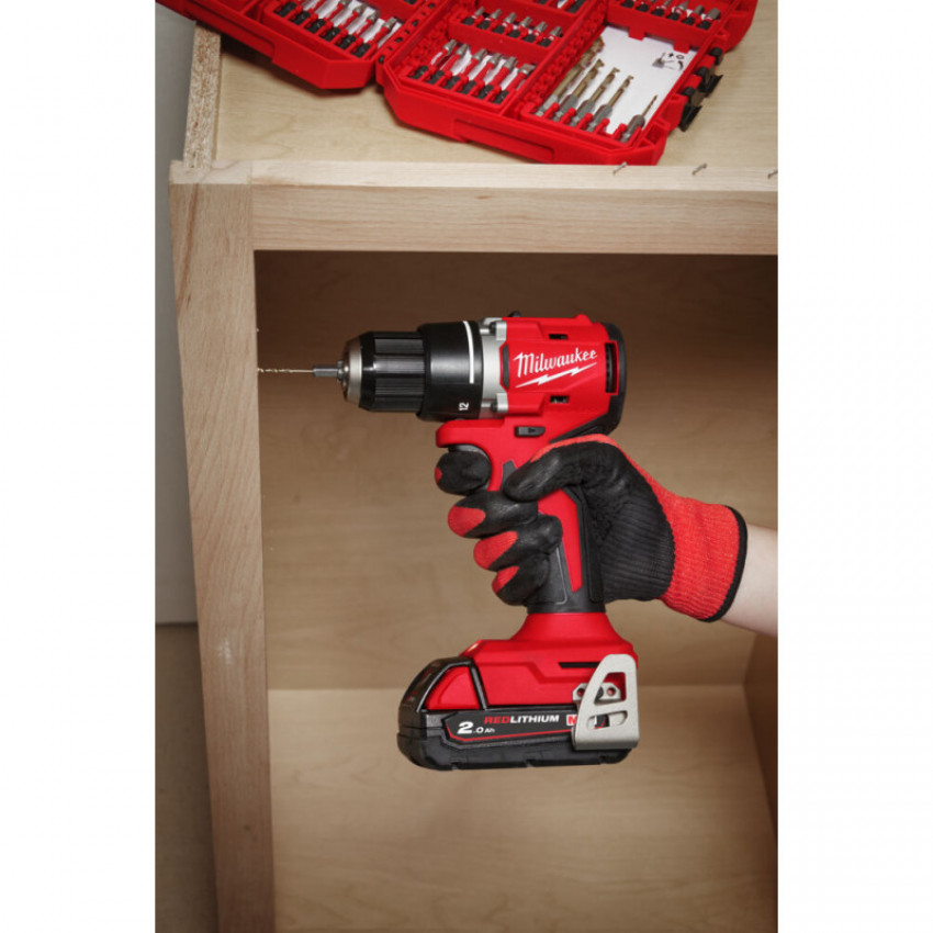 Дриль-шурупокрут акумуляторний безщітковий MILWAUKEE M18 BLDDRC-202C 61Нм-4933492833