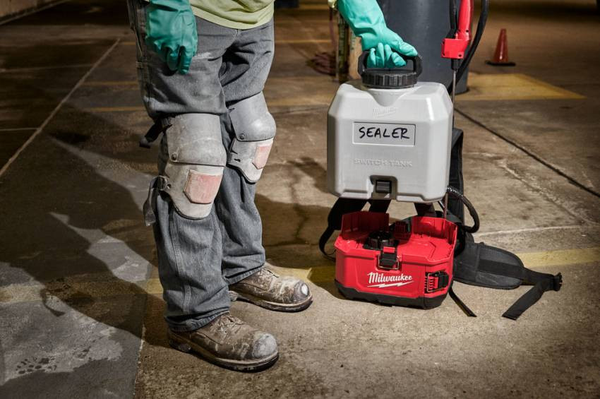 Обприскувач з ємністю для бетону Milwaukee M18 BPFPCCST-0 (4933471371)-4933471371