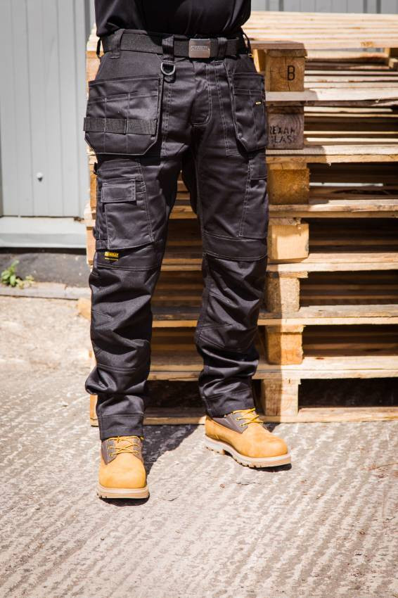 Штани робочі Dewalt Thurlston Trousers чорні розмір 34/33 склад 100% поліестер стрейч, не водопроник-DWC100-001-3433