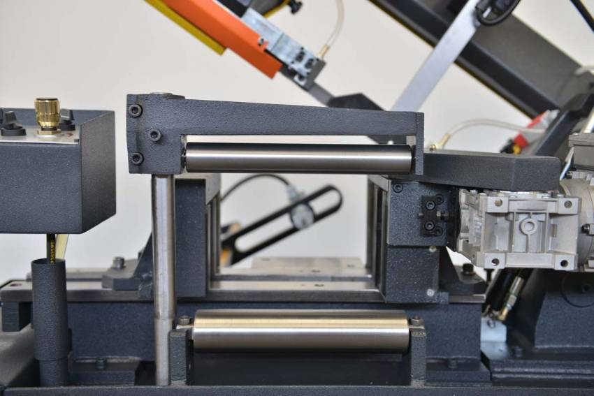 Автоматична стрічкова пила по металу Beka-Mak BMSO-230-BMSO-230