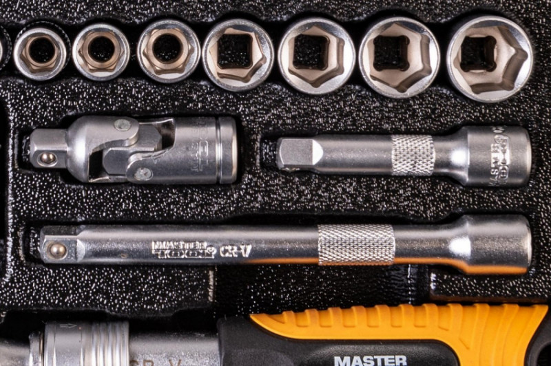Набір насадок торцевих MASTERTOOL PROFI CrV 1/4" 4-13 мм тріскачка що подовжується 72Т 45 шт металевий кейс 78-2045-78-2045