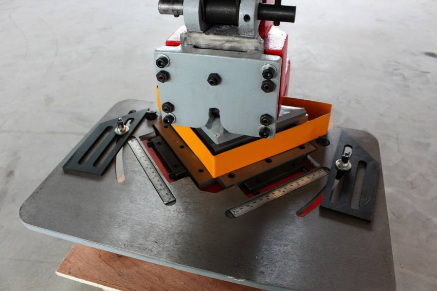 Вирубний прес Holzmann ESM 4-ESM4