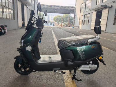 Скутер акумуляторний N36, 72В, 1200Вт, Швидкість - 45км/год