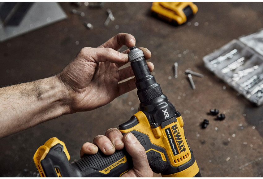 Заклепочник акумуляторний безщітковий DeWALT DCF403E1GT-DCF403E1GT