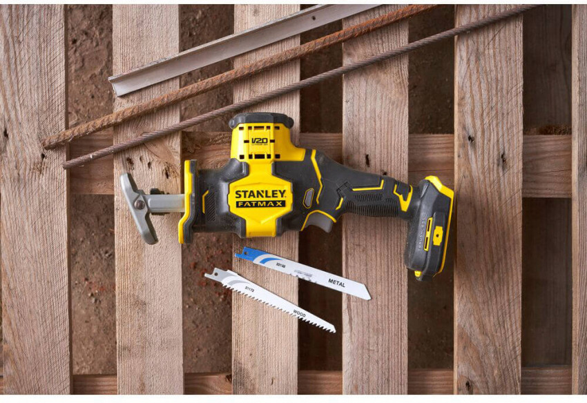 Пила шабельна акумуляторна STANLEY FATMAX SFMCS305B-SFMCS305B