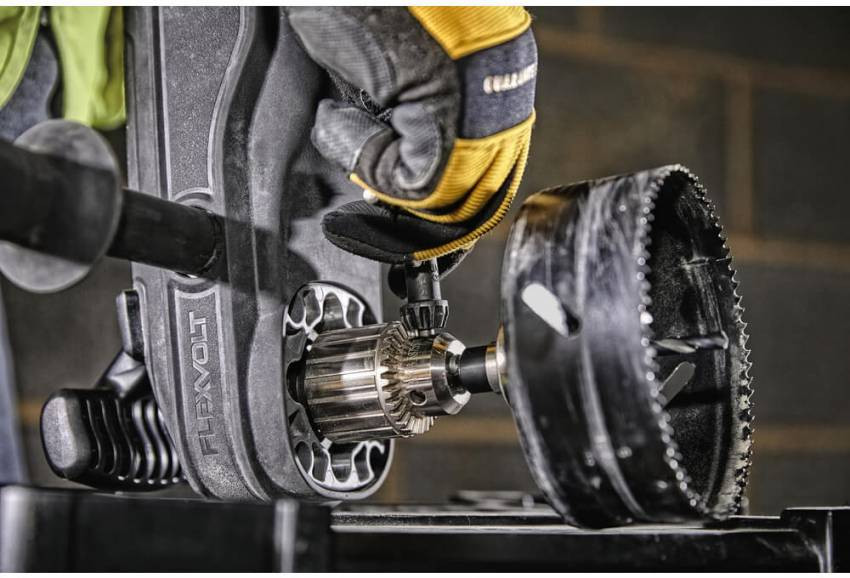 Дриль акумуляторний безщітковий DeWALT DCD470N-DCD470N