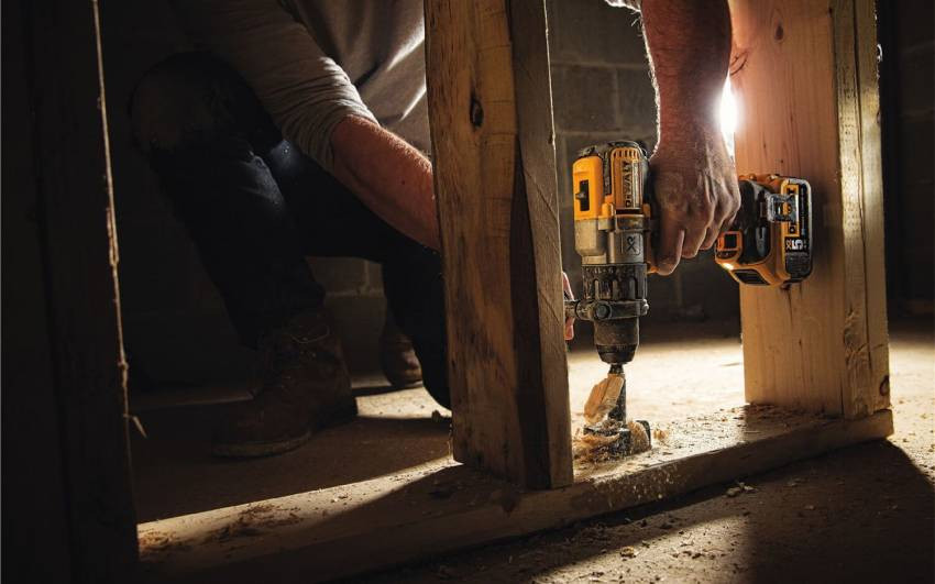 Дриль-шуруповертний акумуляторний безщітковий ударний DeWALT DCD996P3-DCD996P3