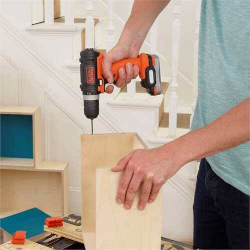 Дриль-шуруповерт акумуляторний BLACK DECKER BDCDD12USB-BDCDD12USB