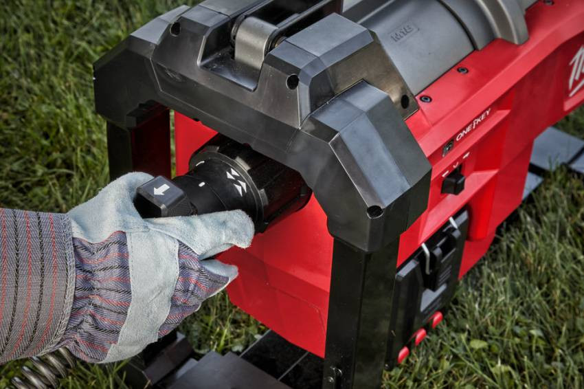 Машина прочистна секційна акумуляторна MILWAUKEE, M18 FSSM-0-4933471411