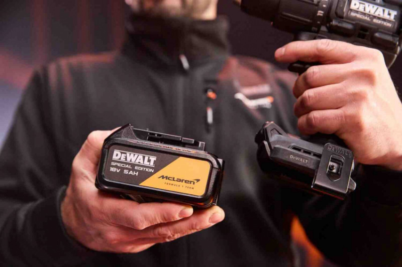 Дриль-шурупокрут ударний McLaren F1 TEAM SPECIAL EDITION DeWALT DCD86MP1T-DCD86MP1T