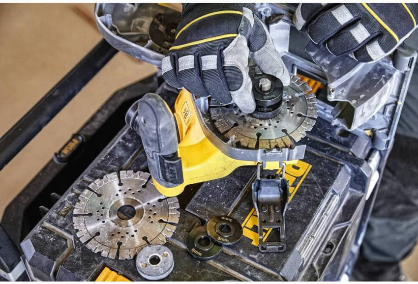 Штроборіз акумуляторний безщітковий, 54В XR FLEXVOLT Li-lon DeWALT DCG200T2-DCG200T2