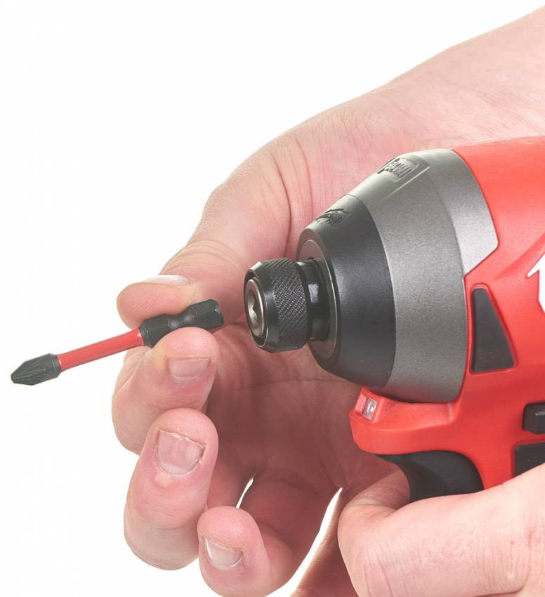 Імпульсний ударний шуруповерт акумуляторний 1/4" HEX MILWAUKEE, M18 ONEID2-502X, 226Нм (заряд.пр.,2 акум.Х5Ач, HDкейс)-4933464091