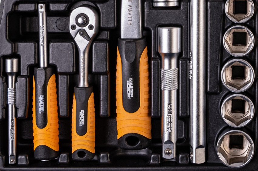 Набір насадок торцевих MASTERTOOL PROFI CrV 1/4"-1/2" тріскачка 72Т 72 шт кейс 78-5072-PF-78-5072-PF